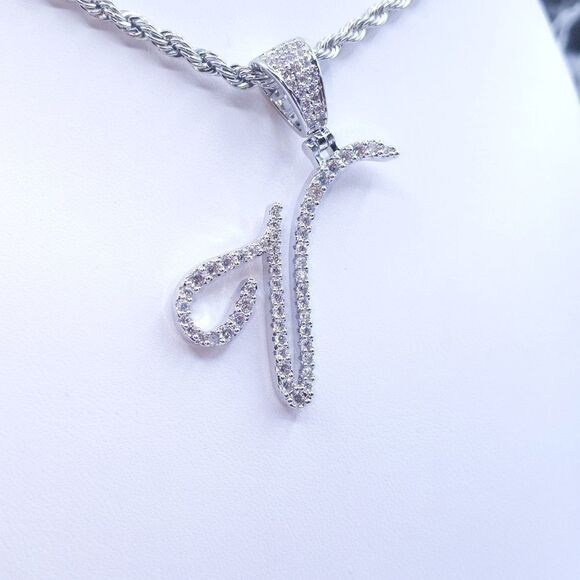 18"Rope Chain - White Finish Cursive V. Initial - Picture 2 of 8